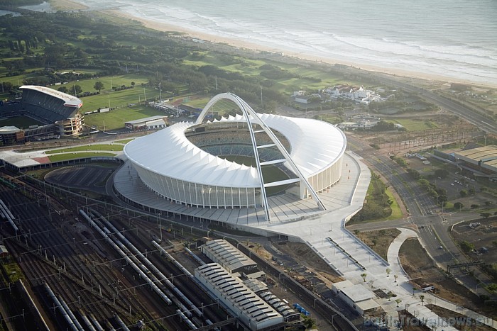 Durbanas pilsēta tūristiem piedāvā ne tikai stadionu, bet arī bagātīgu kultūras un sporta notikumu kalendāru
Foto: South African Tourism Durbanas pilsēta tūristiem piedāvā ne tikai stadionu, bet arī bagātīgu kultūras un sporta notikumu kalendāru
Foto: South African Tourism 49467