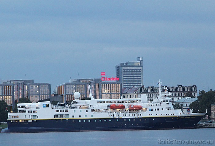 Rīgā kruīza kuģa pasažieri iepazīst vecpilsētu un tās arhitektūru 49982
