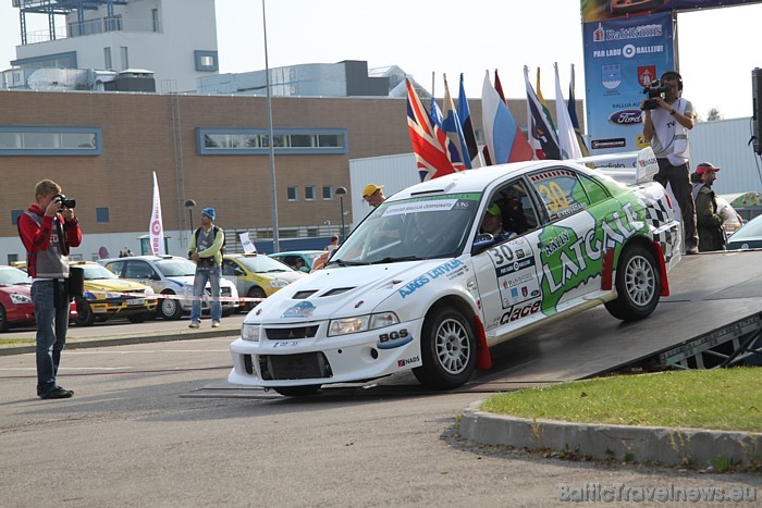 Pēdējais Latvijas rallija čempionāta 2010 posms sākās pie Līvu akvaparka 25.09.2010, kur pulcējās labākie autosportisti 50441