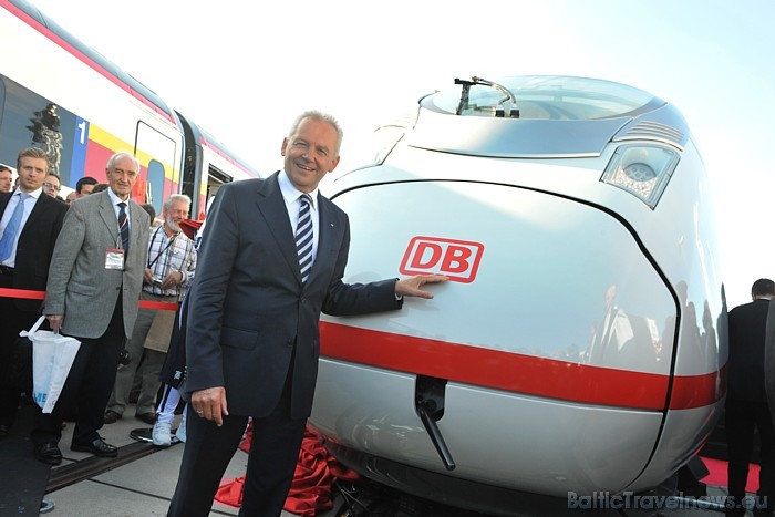 Jaunais plūdlīniju formas vilciens nākotnē kļūs par vācu dzelzceļa Deutsche Bahn ekspresreisu izpildītāju - ar tādu varēs pārvietoties starp lielākajā 50940