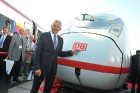 Jaunais plūdlīniju formas vilciens nākotnē kļūs par vācu dzelzceļa Deutsche Bahn ekspresreisu izpildītāju - ar tādu varēs pārvietoties starp lielākajā 4