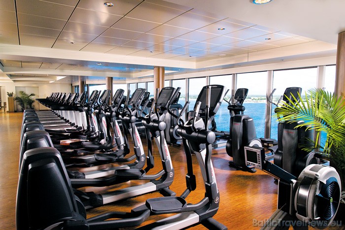Pēc brīnumgardajām kuģa maltītēm pasažieriem tiek piedāvāta iespēja izmantot kuģa fitnesa centru
Foto: Ncl.com Pēc brīnumgardajām kuģa maltītēm pasažieriem tiek piedāvāta iespēja izmantot kuģa fitnesa centru
Foto: Ncl.com 51394
