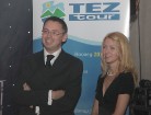 Starptautiskā tūroperatora Tez Tour direktors Baltijas valstīs Konstantīns Paļgovs un Tez Tour izpilddirektore Igaunijā Tatjana Arhipova sveic uzvarēt 21