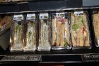 Plašā izvēlē pieejami līdzņemamie Indexcafe sendviči - tie ir garšīgi, svaigi un gatavoti no veselīgām izejvielām 12