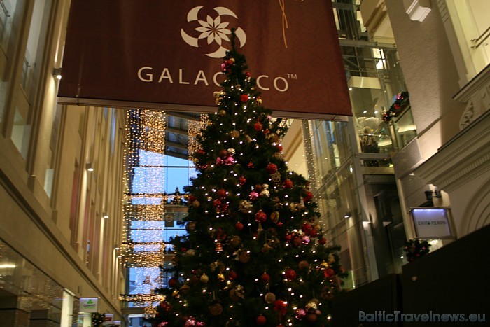 Vairāk informācijas par Ziemassvētku pasākumiem Galerijā Centrs iespējams atrast interneta vietnē www.galerijacentrs.lv Vairāk informācijas par Ziemassvētku pasākumiem Galerijā Centrs iespējams atrast interneta vietnē www.galerijacentrs.lv 52894