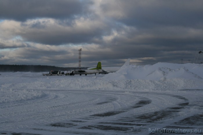 Vairāk informācijas par Bombardier Q400 NextGen lidmašīnām iespējams atrast ražotāja interneta vietnē www.q400nextgen.com Vairāk informācijas par Bombardier Q400 NextGen lidmašīnām iespējams atrast ražotāja interneta vietnē www.q400nextgen.com 52913