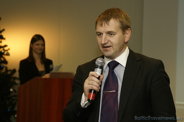 Balvas «Gada cilvēks tūrismā» dibinātājs ir BalticTravelnews.com direktors Aivars Mackevičs, kurš aicināja tūrisma nozari Adventes laikā pateikt PALDI 52916