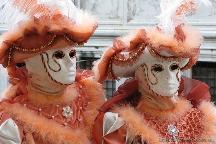 Katru gadu senajā Adrijas jūras piekrastes pilsētā Venēcijā iestājas maģiskais karnevāla laiks 53685