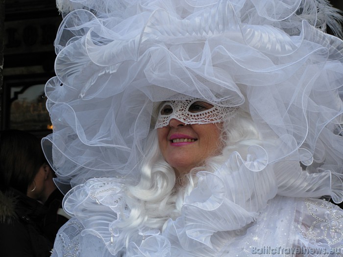 Šogad karnevāla galvenās tēmas būs Itālijas apvienošanās 150. gadu jubileja un sievietes. Oficiālais karnevāla nosaukums ir OTTOCENTO - da Senso a Sis 53691