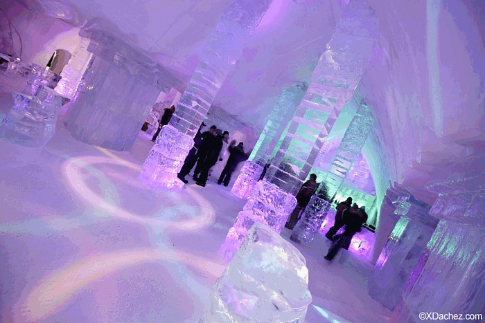 Gaismas spēles padara viesnīcu Hôtel de Glace par satriecošu daudzkrāsaina ledus valstību
Foto: ©Xdachez.com Gaismas spēles padara viesnīcu Hôtel de Glace par satriecošu daudzkrāsaina ledus valstību
Foto: ©Xdachez.com 53911