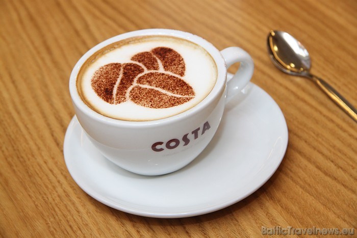 Visas Costa kafijas pupiņas tiek iegādātas tikai no fermām, kurām ir Rainforest Alliance sertifikāts 54393