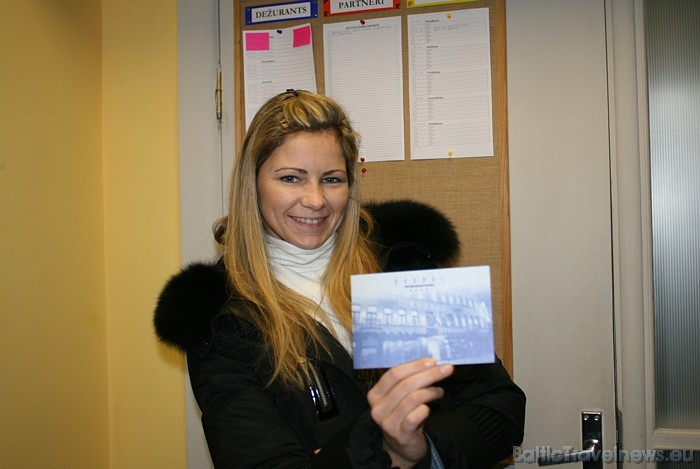 Kristīne Grīnberga saņem dāvanu karti numuram ar brokastīm divām personām četru zvaigžņu viesnīcā Hotel Kaunas 55227