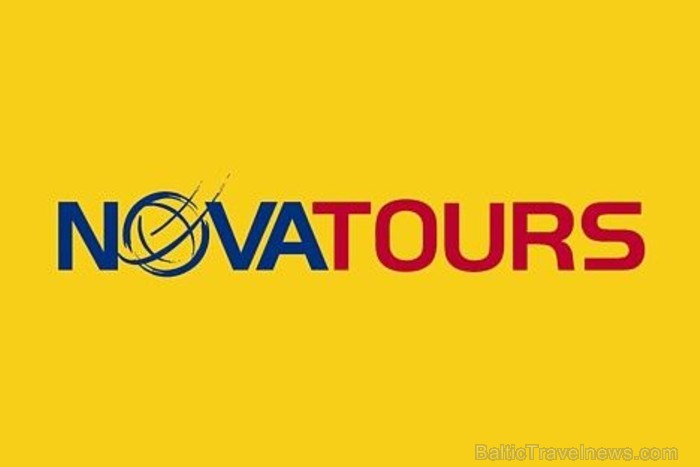 Starptautiskā tūroperatora Novatours direktors Latvijā Leonīds Močeņovs  sveic Novatours ceļotājas un atzīmē, ka šajos svētkos ir jādāvina ziedi un jā