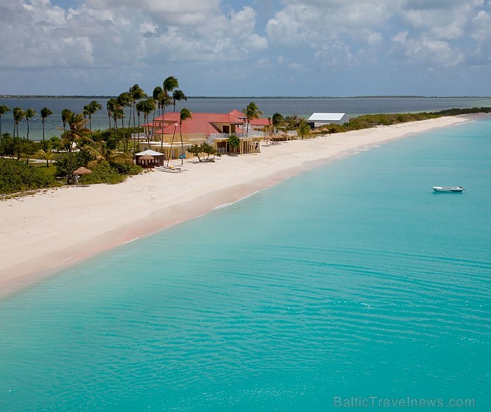 Lighthouse Bay Resort atrodas uz Barbuda salas strēmeles, kur dzīvo apmēram 1 500 salas iedzīvotāju 56809