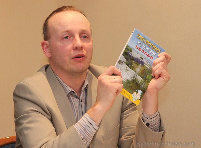 Liela popularitāte ir kartes izdevumam «Dabas brīvdienas Latvija, Lietuva, Igaunija» ar 383 naktsmītnēm, 100 dabas vietām Baltijā un 83 NATURA 2000 te Liela popularitāte ir kartes izdevumam «Dabas brīvdienas Latvija, Lietuva, Igaunija» ar 383 naktsmītnēm, 100 dabas vietām Baltijā un 83 NATURA 2000 te 57445