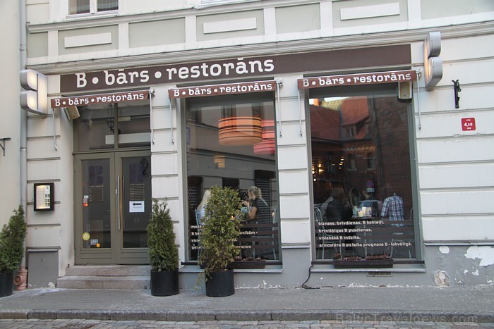 Vecrīgas restorāns B-bārs ( www.bbars.lv) ir populāra vieta, kur satiekas sabiedrībā daudzi pazīstami cilvēki, bet šoreiz Latvijas labākie bārmeņi 57711