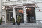 Vecrīgas restorāns B-bārs ( www.bbars.lv) ir populāra vieta, kur satiekas sabiedrībā daudzi pazīstami cilvēki, bet šoreiz Latvijas labākie bārmeņi 5