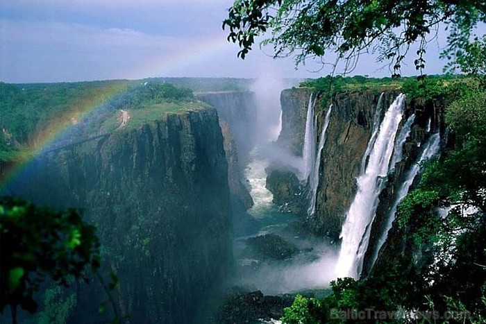 Victoria ūdenskritums atrodas uz Zambijas un Zimbabves valstu robežas. Viktorijas ūdenskritums ir viens no 7 pasaules brīnumiem 58160