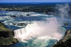 Niagara ūdenskritums atrodas uz ASV un Kanādas robežas, kas ir viens no populārākajiem tūrisma objektiem pasaulē 8