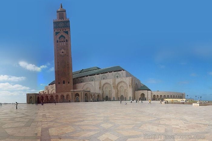 Hassan II mošeja atrodas Marokā, kur var uzturēties 120 000 ticīgo vienlaicīgi
Foto: Terre.sans.frontiere.free.fr Hassan II mošeja atrodas Marokā, kur var uzturēties 120 000 ticīgo vienlaicīgi
Foto: Terre.sans.frontiere.free.fr 58455
