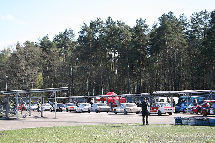 Latvijas autosporta leģenda ir Dzintara Volga 58837