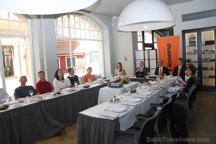 12.05.2011 Vecrīgā pulcējās mediju pārstāvji uz biznesa pusdienām kopā ar Sixt un Latvijas Pilnvaroto autotirgotāju asociāciju 59667