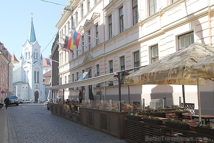 Grand Palace Hotel Rīga ziņo, ka 2011. gada 15. un 16. septembrī, 24 stundu laikā tiks aizvadītas vairāk kā 80 svinības dažādās pasaules valstīs, pada 59731