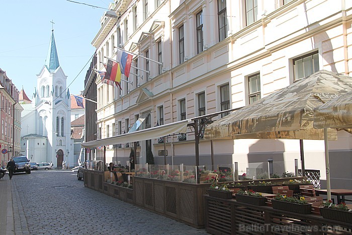 Grand Palace Hotel Rīga ziņo, ka 2011. gada 15. un 16. septembrī, 24 stundu laikā tiks aizvadītas vairāk kā 80 svinības dažādās pasaules valstīs, pada Grand Palace Hotel Rīga ziņo, ka 2011. gada 15. un 16. septembrī, 24 stundu laikā tiks aizvadītas vairāk kā 80 svinības dažādās pasaules valstīs, pada 59731