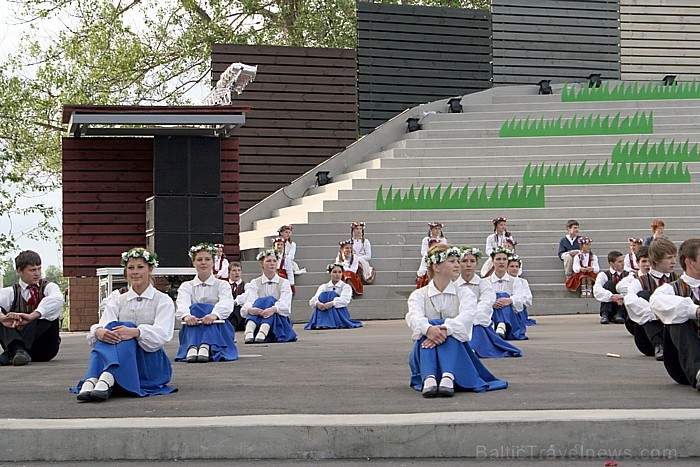 Tautas deju festivāls «Latvju bērni danci veda» Jēkabpilī, 28.05.2011 61013