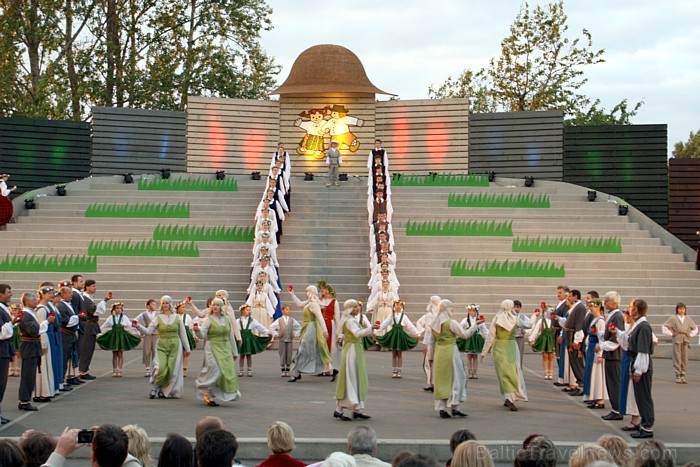 Tautas deju festivāls «Latvju bērni danci veda» Jēkabpilī, 28.05.2011 61044