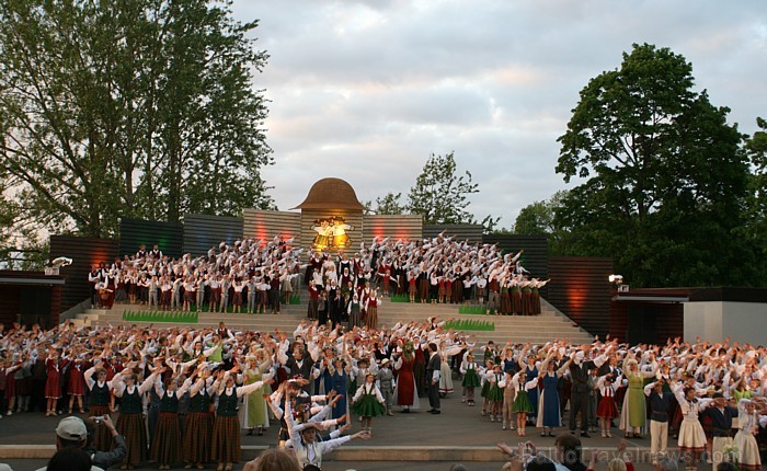 Tautas deju festivāls «Latvju bērni danci veda» Jēkabpilī, 28.05.2011 61049