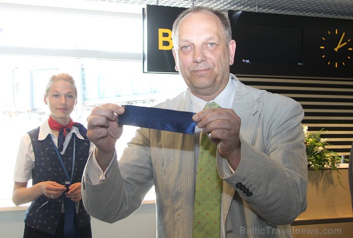 Starptautiskā lidosta «Rīga» 1.06.2011 atklāj trīs jaunus iekāpšanas termināļus pasažieru ērtībai 61189