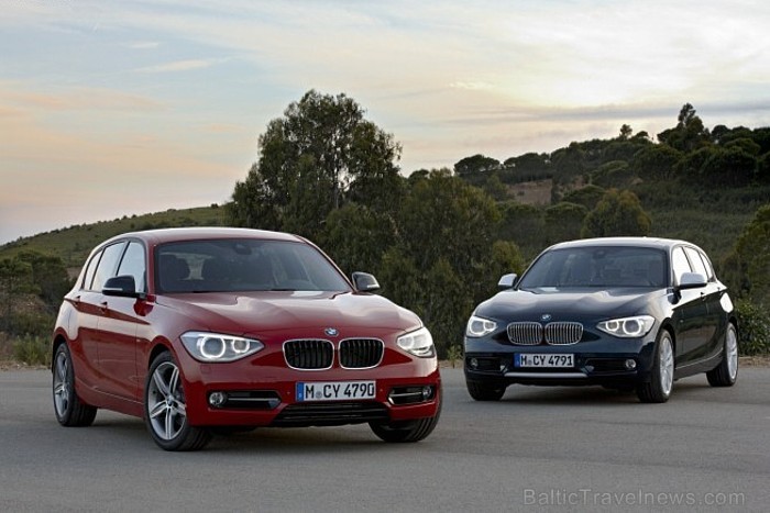 Jaunais BMW 1.sērijas F20 modelis, kas ir otrās paaudzes modelis un pircēji to varēs iegādāties jau 2011.gada rudenī. Foto: BMW.com Jaunais BMW 1.sērijas F20 modelis, kas ir otrās paaudzes modelis un pircēji to varēs iegādāties jau 2011.gada rudenī. Foto: BMW.com 61468