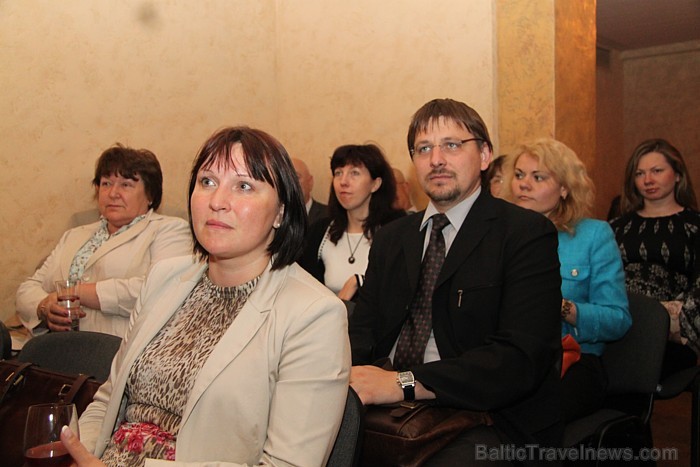 Latgales plānošanas reģions prezentē 15.06.2011 Kristapa Streiča un Jāņa Streiča īsfilmu «LATGALE atvērta sadarbībai» restorānā «Kamadena» Latgales plānošanas reģions prezentē 15.06.2011 Kristapa Streiča un Jāņa Streiča īsfilmu «LATGALE atvērta sadarbībai» restorānā «Kamadena» 62115