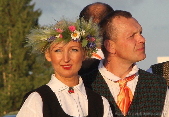 Līgo svētku koncerts «Latvija līgo Ikšķilē 2011» - vairāk bilžu un arī balva no Dikļu pils - Fb.com/Travelnews.lv 62334