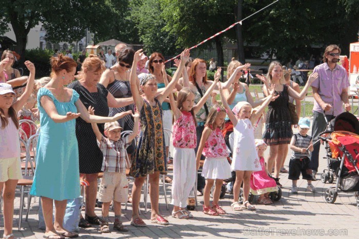 Foto: Jūrmalas TIC. 02.07.2011 Jūrmalā notika Jomas ielas svētki, kuri pulcēja tūkstošiem pilsētnieku, pilsētas viesu, baikeru un sportistu. Vairāk in 62845
