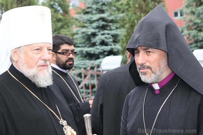 Armēņu apustuliskā baznīca un Latvijas armēņu kopiena iesvēta savu dievnamu kopā patriarhu Katolikosa Karekina II. Armēņu apustuliskā baznīca un Latvijas armēņu kopiena iesvēta savu dievnamu kopā patriarhu Katolikosa Karekina II. 63002