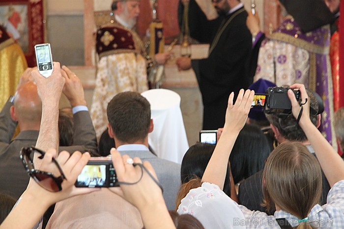 Armēņu apustuliskā baznīca un Latvijas armēņu kopiena iesvēta savu dievnamu kopā patriarhu Katolikosa Karekina II. Armēņu apustuliskā baznīca un Latvijas armēņu kopiena iesvēta savu dievnamu kopā patriarhu Katolikosa Karekina II. 63043