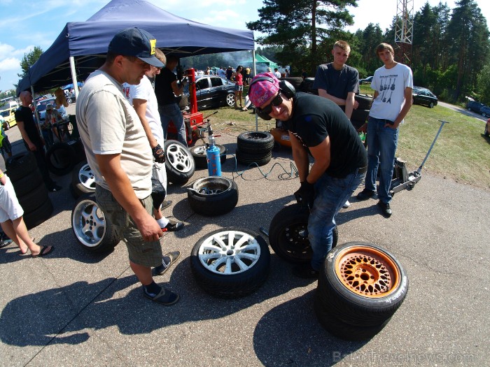 Ātruma svētki Biķerniekos 2011.07.10 - Latvijas PRO Drifta Čempionāta 2. posms un AD Part Drifta Kausa 2. posms. Foto: Jānis Bokanovs Ātruma svētki Biķerniekos 2011.07.10 - Latvijas PRO Drifta Čempionāta 2. posms un AD Part Drifta Kausa 2. posms. Foto: Jānis Bokanovs 63245