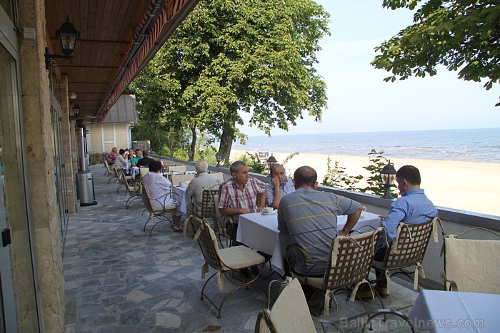 Baltic Beach Hotel (www.balticbeach.lv) aicina jūrmalniekus un viesus baudīt pludmales atmosfēru viesnīcas restorānos, kuri piedāvā burvīgu pludmales Baltic Beach Hotel (www.balticbeach.lv) aicina jūrmalniekus un viesus baudīt pludmales atmosfēru viesnīcas restorānos, kuri piedāvā burvīgu pludmales 63783