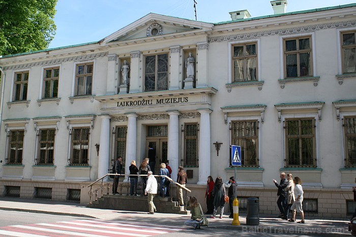 Pulksteņu muzejs jeb Laikrāžu muzejs atrodas Klaipēdā, Liepu ielā 12 64365