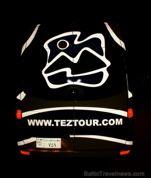 Tez Tour ir parūpējies par savu tūristu drošību uz Ēģiptes nakts ceļiem, aprīkojot visus autobusus ar speciālo atstarojošo marķējumu Tez Tour ir parūpējies par savu tūristu drošību uz Ēģiptes nakts ceļiem, aprīkojot visus autobusus ar speciālo atstarojošo marķējumu 66700
