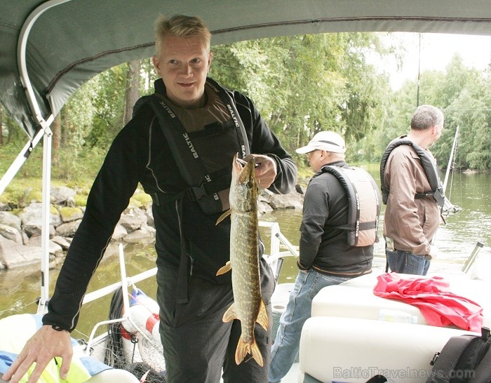 Par to, ka ezerā var noķert lielas un garšīgas zivis ir pārliecināts «Villa Hepolahti» īpašnieks Heikki Rönni.Rezervē lidojumu Rīga-Tampere-Rīga:  www 66974