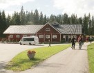Ronnvikin Viinitila atrodas ciematiņā Latikkala un piedāvā arī banketu organizēšanu un svinēšanu. Rezervē lidojumu:www.ryanair.com 13