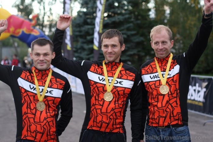 Triatel xRace 2011. gada sezonas kopvērtējuma uzvarētājs ir vīriešu komanda EthicSport.lv (Uģis Voiceščuks, Toms Veits, Jānis Krūmiņš)