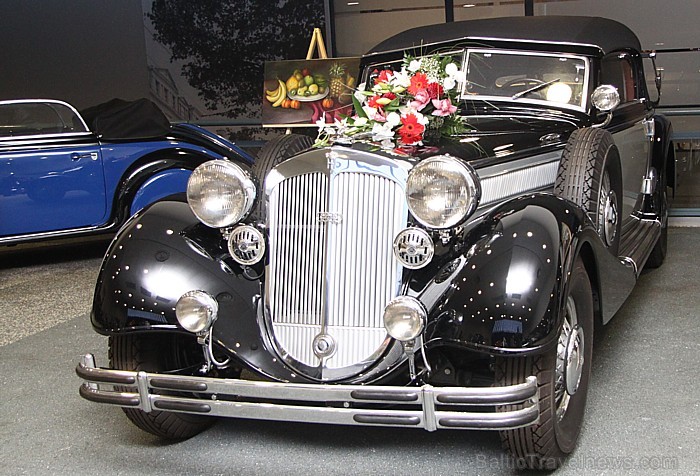Horch 853 Cabriolet. Rīgas Motormuzejā ir atklāta Andreja un Edītes Rodes izstāde «Darba augļi» - www.motormuzejs.lv Horch 853 Cabriolet. Rīgas Motormuzejā ir atklāta Andreja un Edītes Rodes izstāde «Darba augļi» - www.motormuzejs.lv 67301