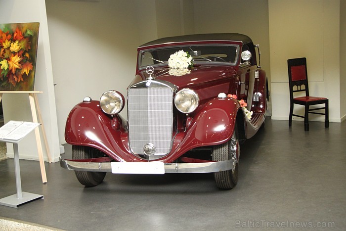 Mercedes Benz 320 Cabriolet A. Rīgas Motormuzejā ir atklāta Andreja un Edītes Rodes izstāde «Darba augļi» - www.motormuzejs.lv Mercedes Benz 320 Cabriolet A. Rīgas Motormuzejā ir atklāta Andreja un Edītes Rodes izstāde «Darba augļi» - www.motormuzejs.lv 67302