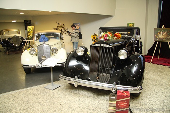 Mercedes Benz 170V Cabriolet A un Packard Super Eight 1502. Rīgas Motormuzejā ir atklāta Andreja un Edītes Rodes izstāde «Darba augļi» - www.motormuze Mercedes Benz 170V Cabriolet A un Packard Super Eight 1502. Rīgas Motormuzejā ir atklāta Andreja un Edītes Rodes izstāde «Darba augļi» - www.motormuze 67305