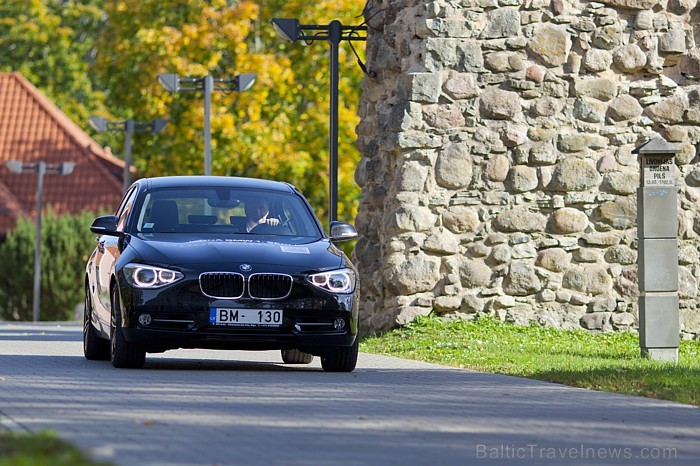 Travelnews.lv testē jauno BMW 120d Sport Line no BMW dīlera BM Auto. Piedalies Fb.com/Travelnews.lv konkursā un vinnē īpašu balvu no BM Auto. Foto: In 67519