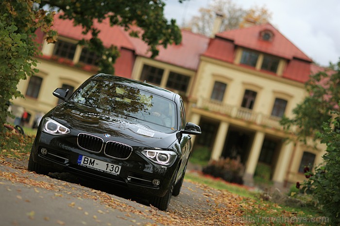 Travelnews.lv testē jauno BMW 120d Sport Line, apciemojot Vidzemes lepnumu Dikļu pili (www.diklupils.lv). Foto: Ingus Evertovskis 67535